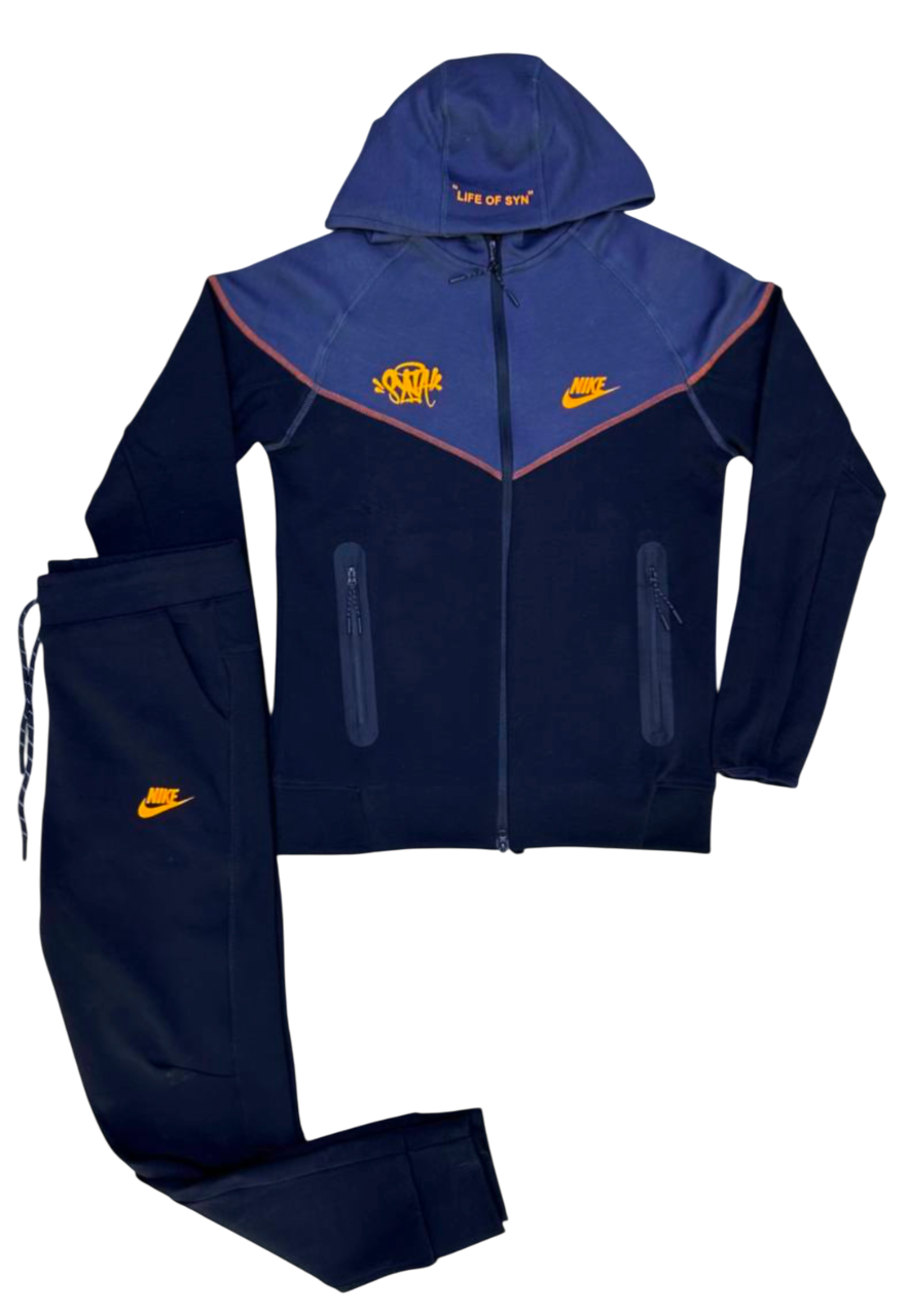Nike tech Syna